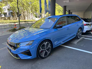 SKODA Octavia Combi 2.0 TSI DSG RS 30 Years Edition