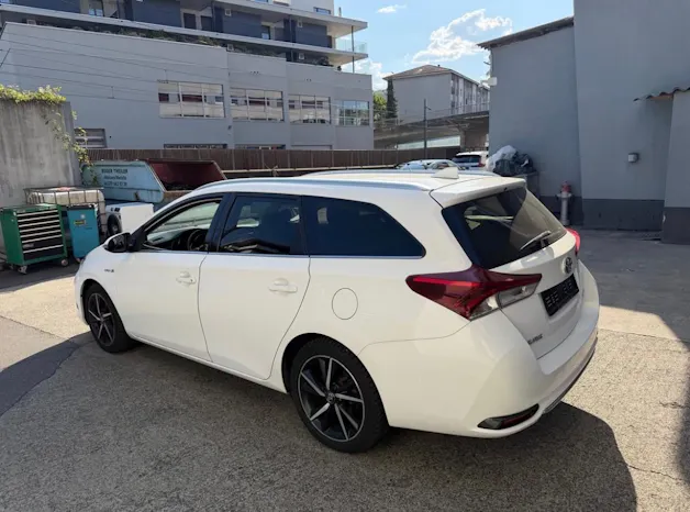 Toyota Auris Touring Sports 1.8 HSD Trend e-CVT