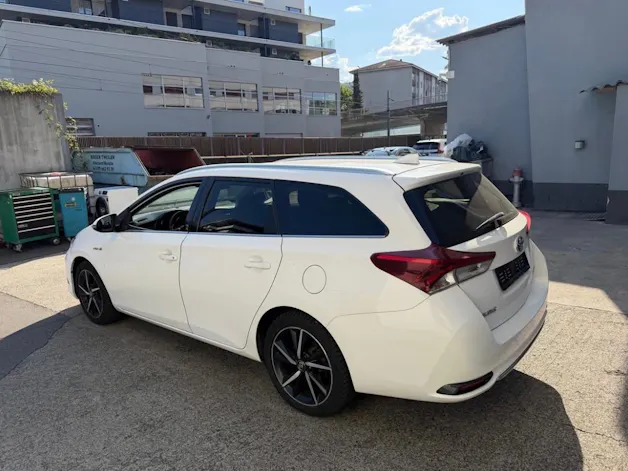 Toyota Auris Touring Sports 1.8 HSD Trend e-CVT