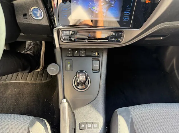 Toyota Auris Touring Sports 1.8 HSD Trend e-CVT
