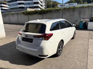 Toyota Auris Touring Sports 1.8 HSD Trend e-CVT