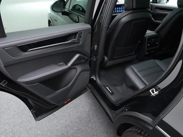 PORSCHE Cayenne E-Hybrid Coupé Black Edition