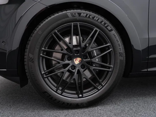 PORSCHE Cayenne E-Hybrid Coupé Black Edition