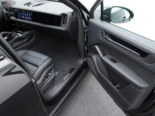 PORSCHE Cayenne E-Hybrid Coupé Black Edition