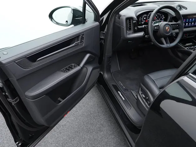 PORSCHE Cayenne E-Hybrid Coupé Black Edition