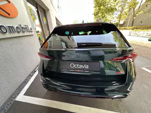 SKODA Octavia Combi 2.0 TSI DSG RS 30 Years Edition