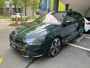 SKODA Octavia Combi 2.0 TSI DSG RS 30 Years Edition
