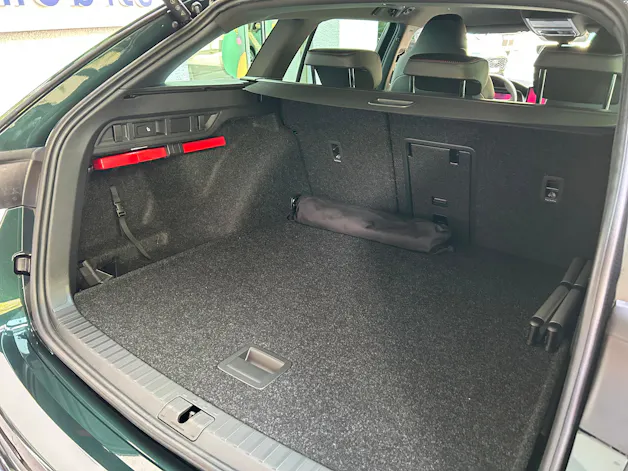 SKODA Octavia Combi 2.0 TSI DSG RS 30 Years Edition