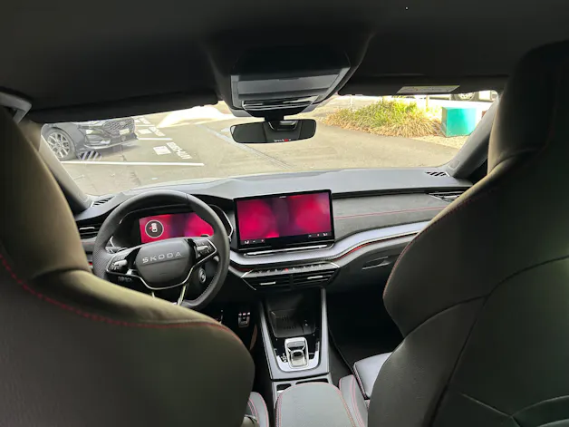 SKODA Octavia Combi 2.0 TSI DSG RS 30 Years Edition