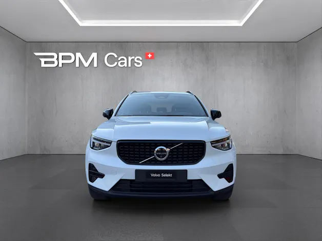VOLVO XC40 2.0 B3 MH Plus Dark