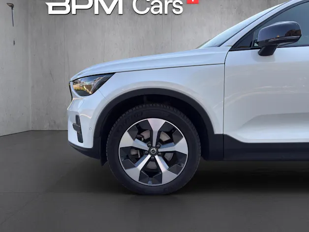 VOLVO XC40 2.0 B3 MH Plus Dark