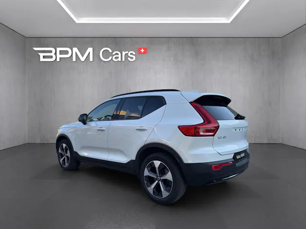VOLVO XC40 2.0 B3 MH Plus Dark