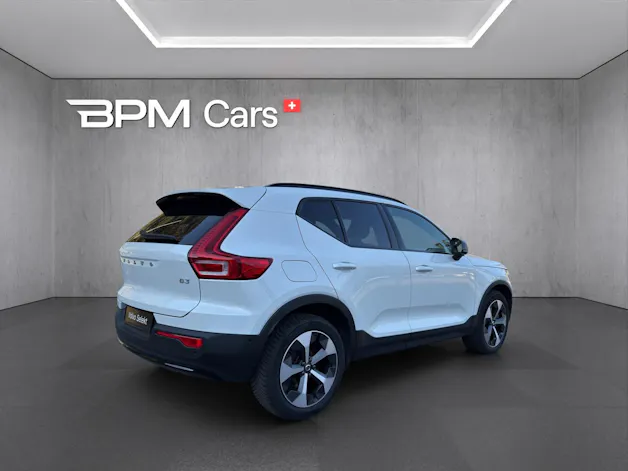 VOLVO XC40 2.0 B3 MH Plus Dark