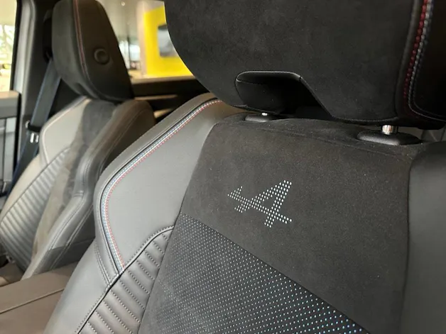 RENAULT Rafale 1.2 E-Tech Plug-in Hybrid 300 4x4 Atelier Alpine