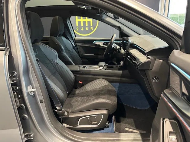 RENAULT Rafale 1.2 E-Tech Plug-in Hybrid 300 4x4 Atelier Alpine