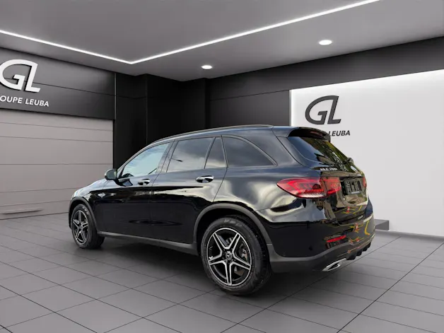 MERCEDES-BENZ GLC 200 AMG Line 4Matic