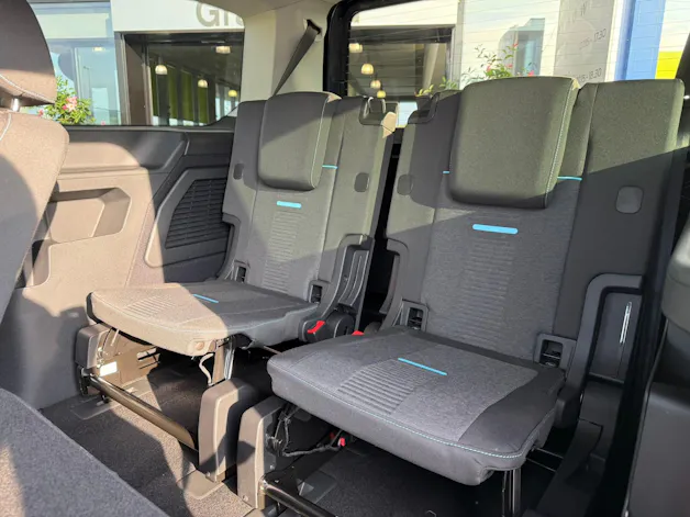 FORD Grand Tourneo Connect 1.5 PHEV Active Automat