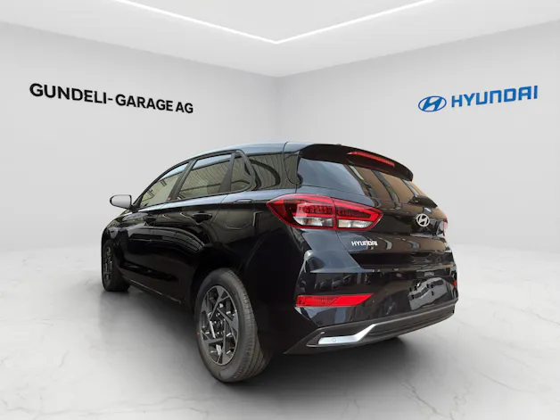 HYUNDAI i30 1.5 T-GDi Amplia 48V MH DCT