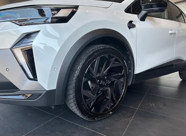 RENAULT Captur 1.3 TCe Esprit Alpine EDC