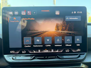 CUPRA Formentor VZ 2.0 TSI 333 PS 4Drive *** PANORAMADACH & SONDERLACK ENCELADUS GRAU MATT ***