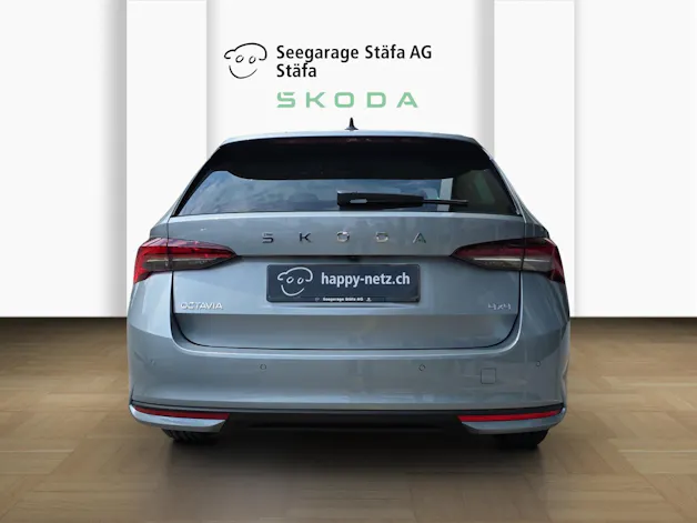 SKODA Octavia Combi 2.0 TSI DSG Selection 4x4