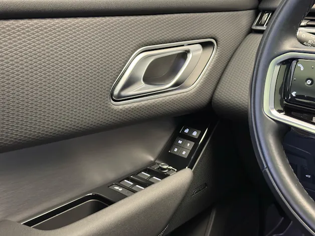 Land Rover Range Rover Velar R-Dynamic D 300 I6 MHEV HSE Automatic