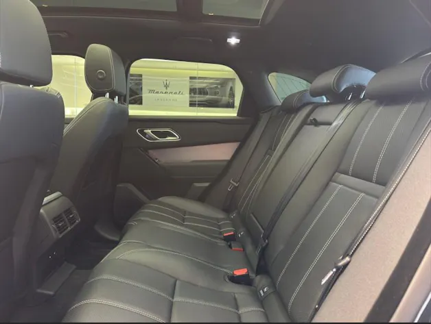 Land Rover Range Rover Velar R-Dynamic D 300 I6 MHEV HSE Automatic