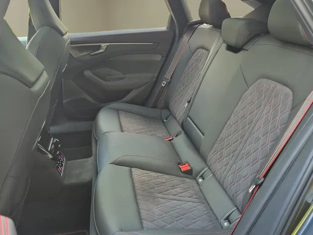 AUDI A6 Avant TFSI quattro 270 kW S tronic