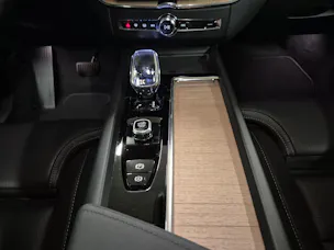 VOLVO XC60 2.0 T6 TE Plus Dark eAWD
