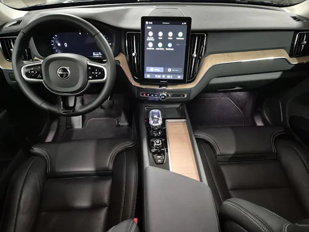 VOLVO XC60 2.0 T6 TE Plus Dark eAWD