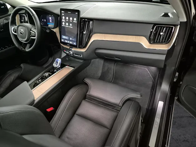 VOLVO XC60 2.0 T6 TE Plus Dark eAWD