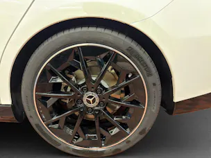 MERCEDES-BENZ CLA SB 220 4M 8G-DCT