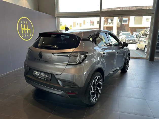 RENAULT Captur 1.3 TCe Esprit Alpine EDC