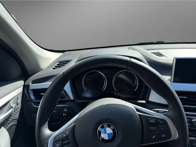 BMW X1 sDr 18i Essential DSK