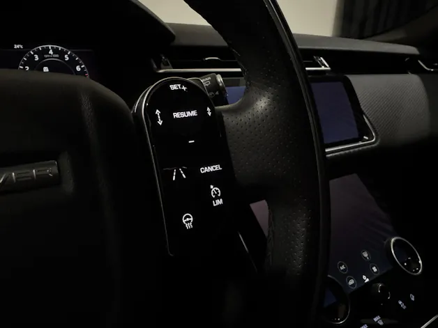 Land Rover Range Rover Velar R-Dynamic P 300 HSE Automatic