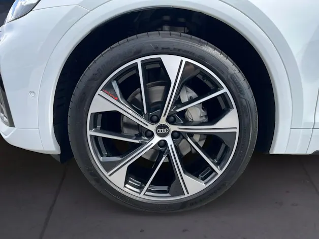 AUDI Q5 Sportback 40 TDI Blackedition quattro S-tronic