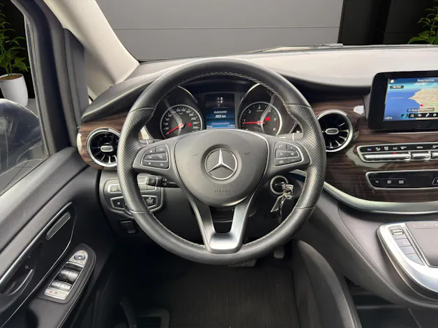 MERCEDES-BENZ V 220 d Exclusive lang 4Matic 9G-Tronic