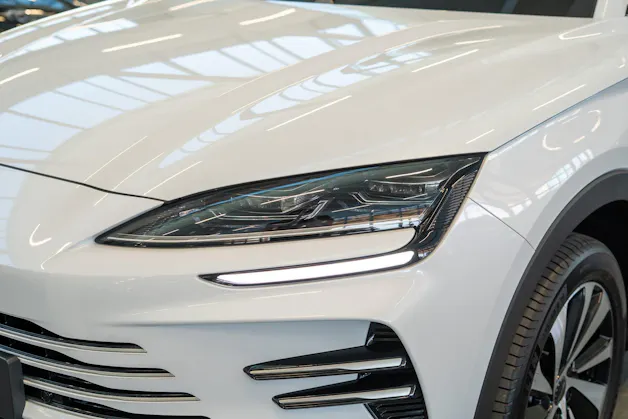 BYD Seal U DM-i Design AWD / Panorama / Head-Up Display / 360 Kamera