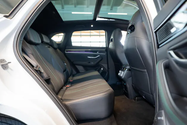 BYD Seal U DM-i Design AWD / Panorama / Head-Up Display / 360 Kamera