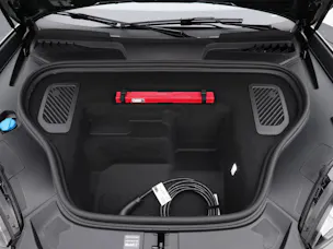 PORSCHE Macan 4