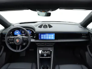 PORSCHE Macan 4