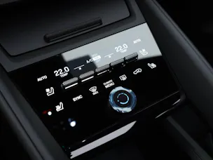 PORSCHE Macan 4