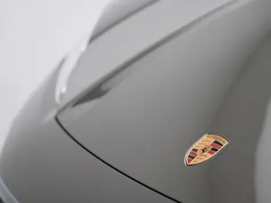 PORSCHE Macan 4