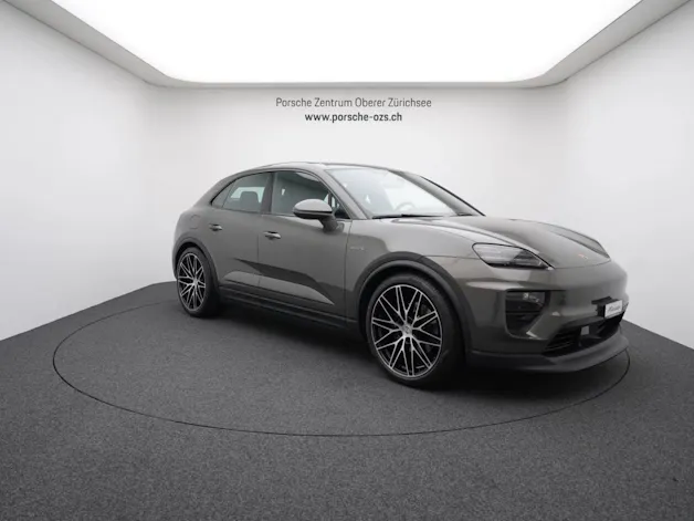 PORSCHE Macan 4