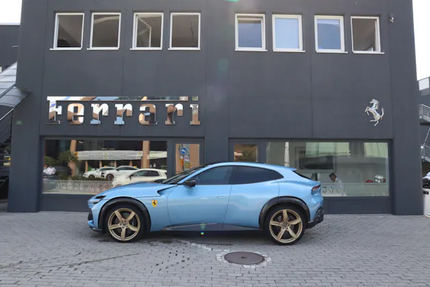FERRARI Purosangue 6.5 V12