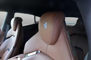 FERRARI Purosangue 6.5 V12