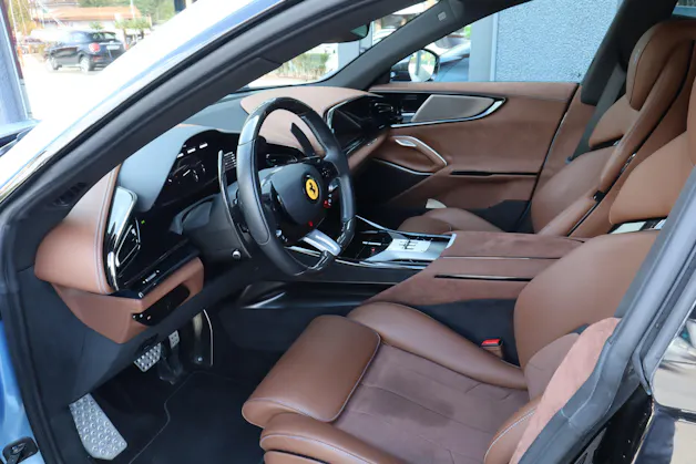 FERRARI Purosangue 6.5 V12