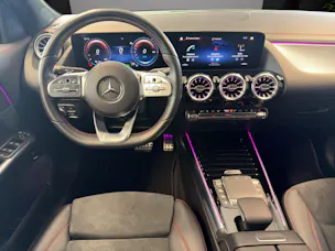 MERCEDES-BENZ EQA 250 AMG Line AMG Line