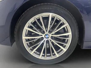 BMW 330e xDrive SAG