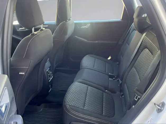 FORD Kuga 2.5 Hybrid Cool & Connect 4x4 mit  Anhängerkupplung 1500kg